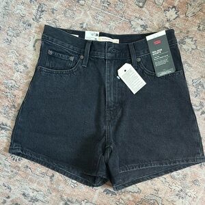 Levi’s 80s Mom Shorts